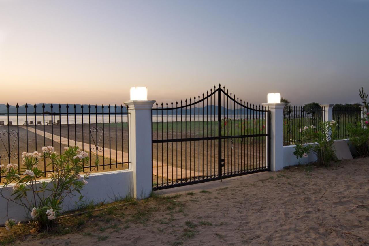 Sun 'N Chill, Boutique Apartments & Beach Villa Melíkia Exteriér fotografie