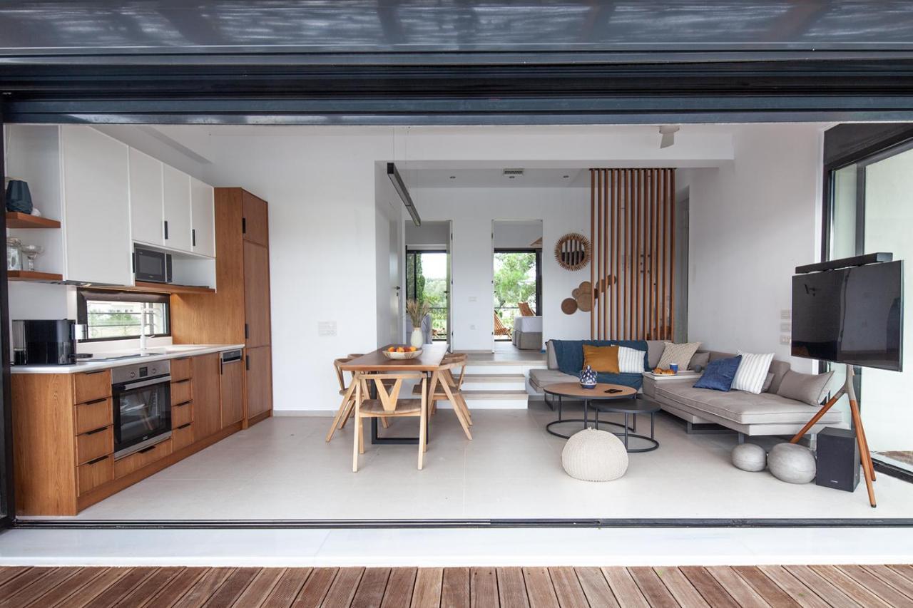 Sun 'N Chill, Boutique Apartments & Beach Villa Melíkia Exteriér fotografie